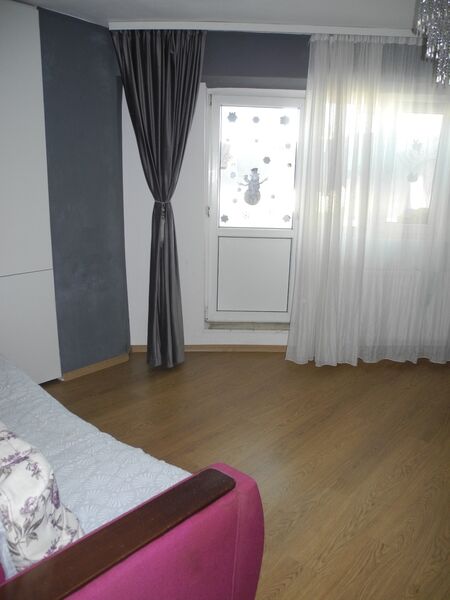 Berceni, Aparatori, 2 min. metrou, facultate, patinoar, parcare ADP.